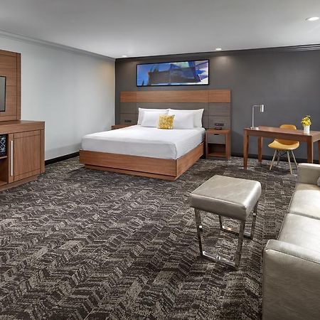 Studio Inn & Suites At Promenade Downey Exteriör bild